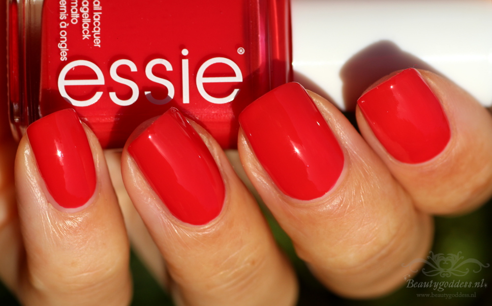 essie_taking_center_stage_09