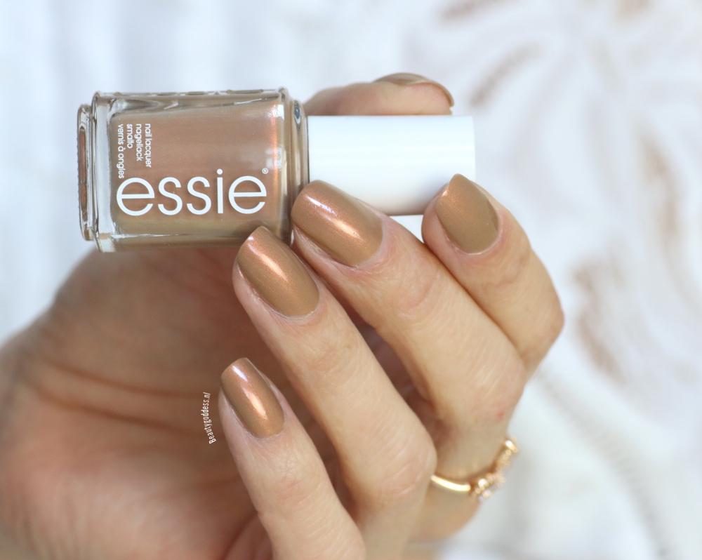 essie Light as linen