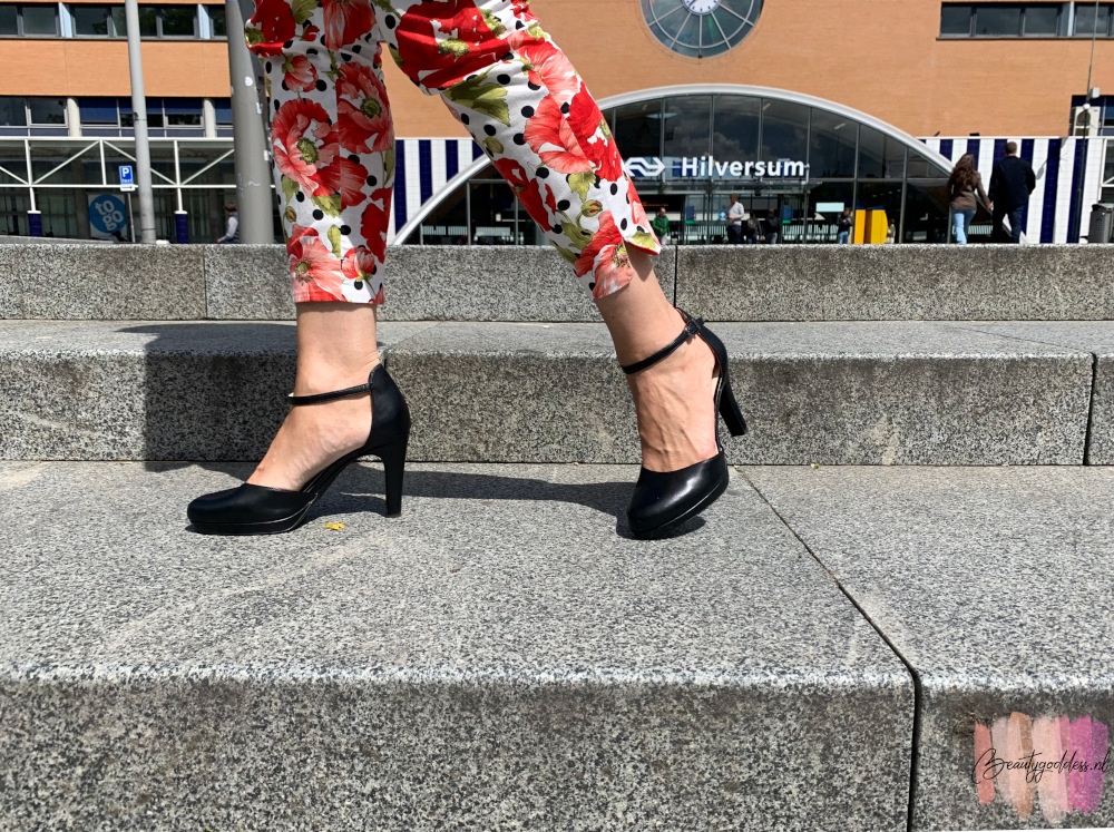 spion Conjugeren Negende Mijn nieuwe zwarte pumps met hoge hakken van Tamaris (die ook nog eens fijn  lopen) – beautygoddess