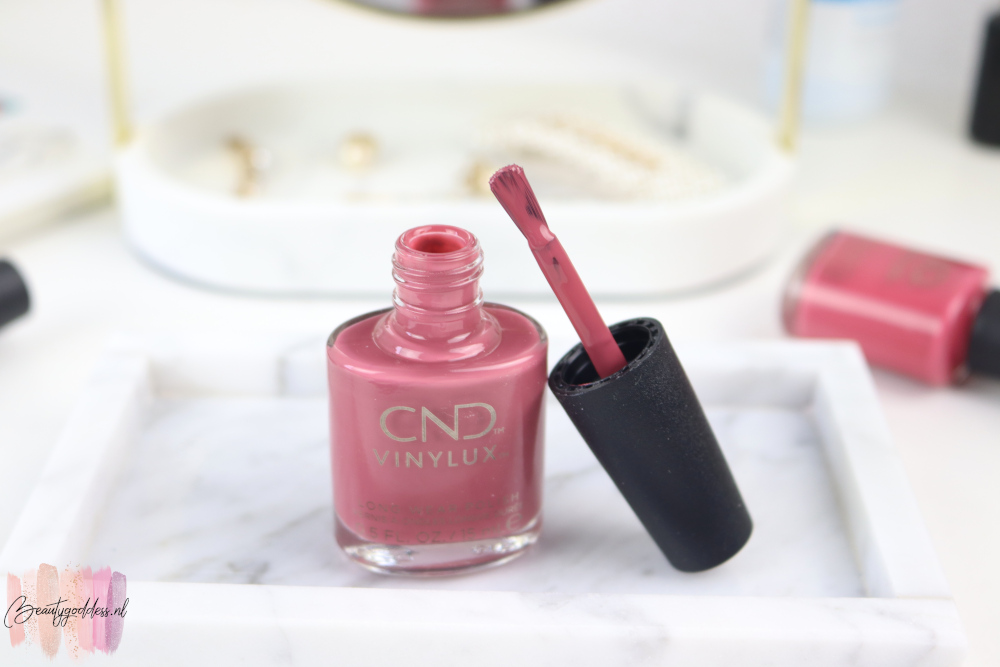 CND Vinylux