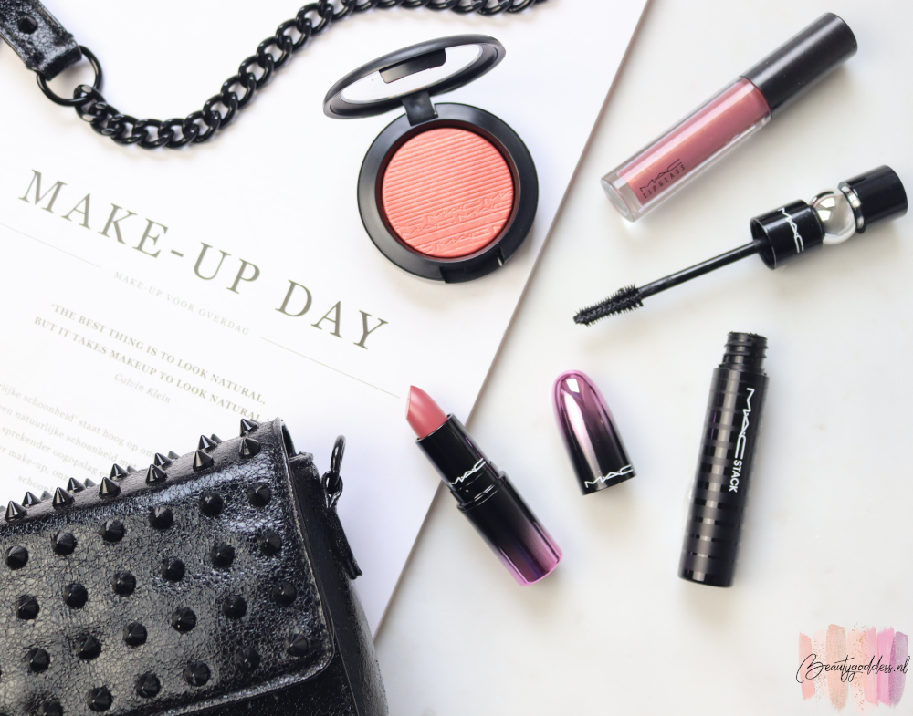 MAC Cosmetics daily look